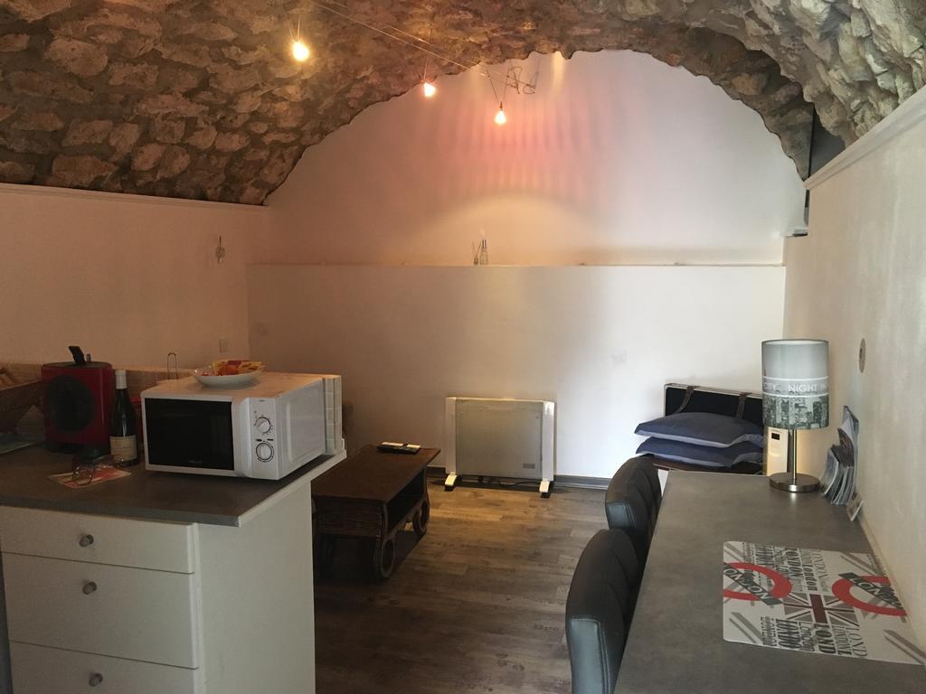 La Grotte Apartment La Garde Adhemar Luaran gambar